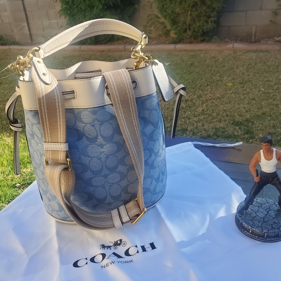 Coach Field Bucket NWT